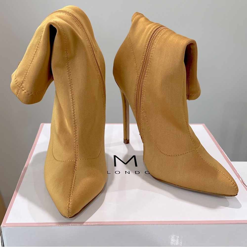 SIMMI London Jadah Mustard Lycra Pointed Toe Sock Ankle Boots!!!